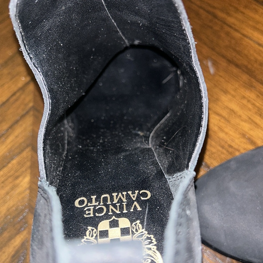 Vince Camuto Women’s Red bottom Heels Pre owned, Size 8 1/2 - Picture 8 of 13